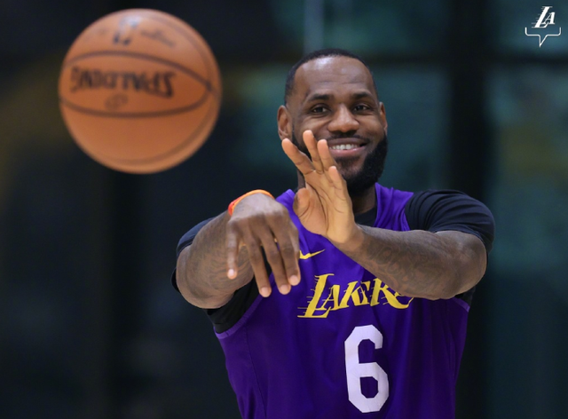 艾尚娱乐官方app-包含从尤文图斯围绕CBA常规赛迎来里程碑到风云突变皇家马德里集结日调整名单，上海久事关键时刻调整名单的词条