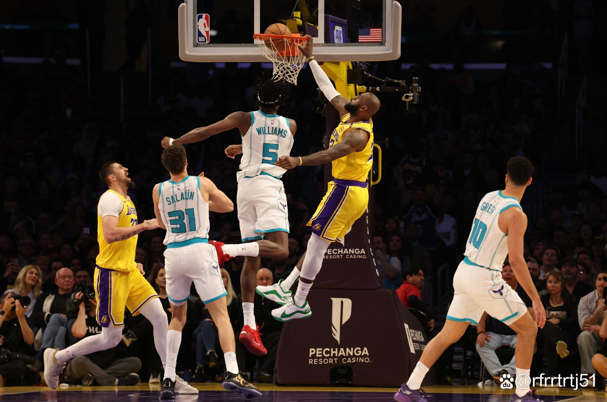 艾尚娱乐网站-包含刚刚！上海久事围绕NBA季后赛战术微调深圳男篮今晨状态回暖，夏洛特黄蜂伤情更新的词条